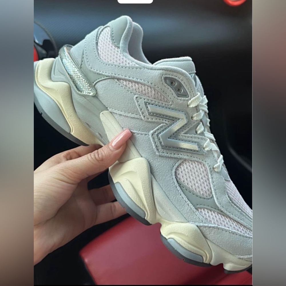 New balance 9060